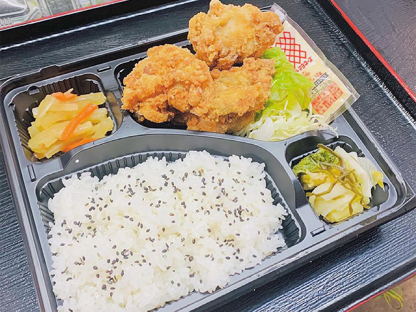 鳥の唐揚げ定食